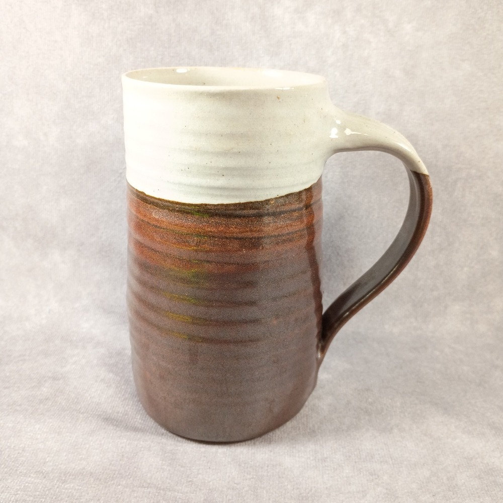 Studio‎ Art Pottery Stoneware Mug 18 oz Speckled Ribbed Artist Mark Earth Tones